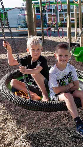 Outdoor-Learning-Blog-Image_Park-Supplies-and-Playgrounds_2